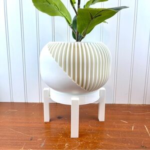 Narvo Planter Pot , Indoor Flower Pot w/ Drainage Hole & Drip Tray